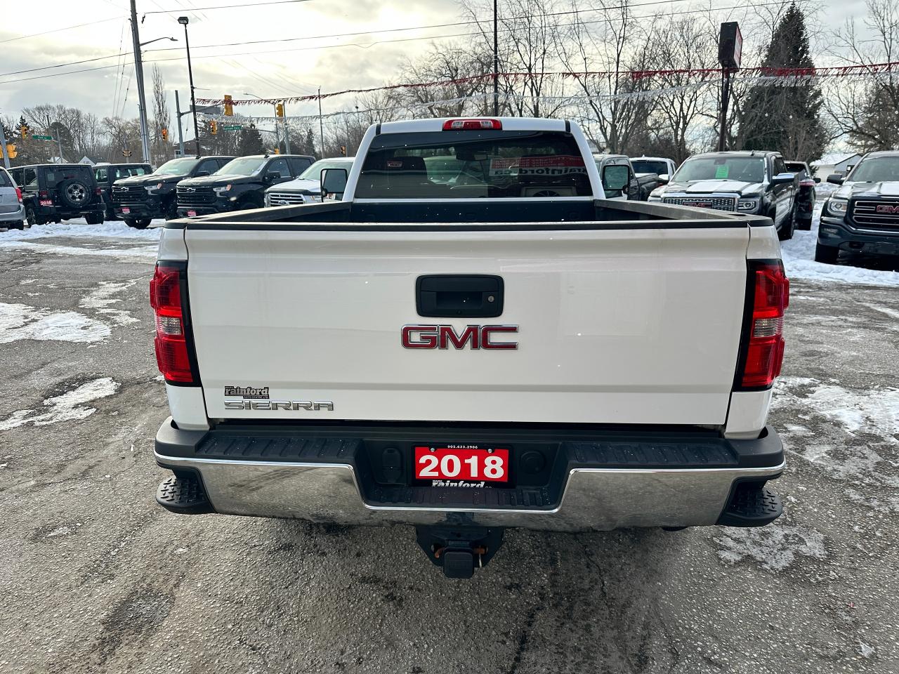 2018 GMC Sierra 2500 4X4 RegCab 133.6" 6.0L V8 Cloth FM RearCam CarPlay Photo3