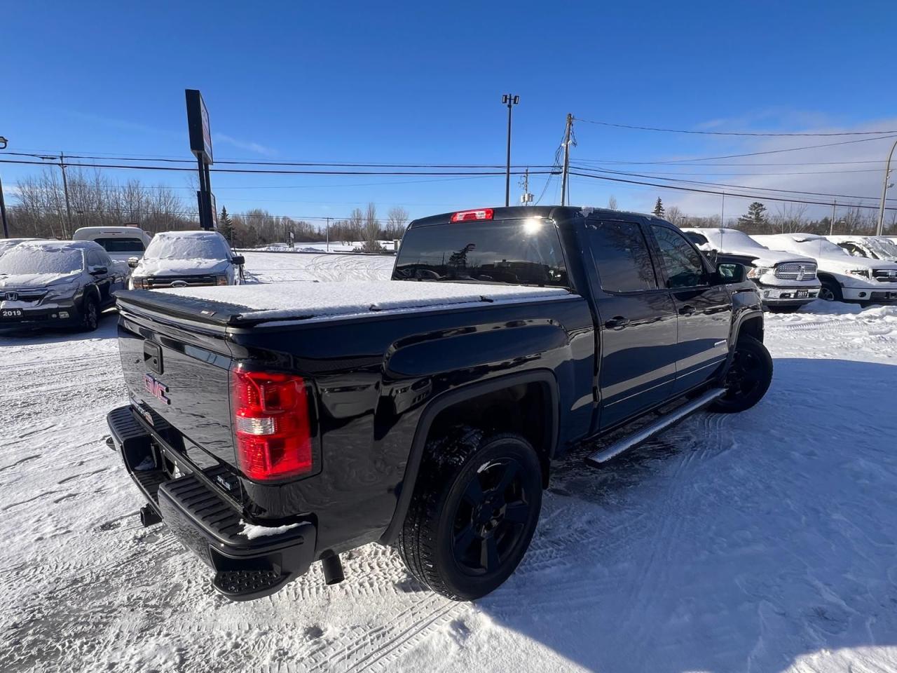 2017 GMC Sierra 1500 SLE Photo