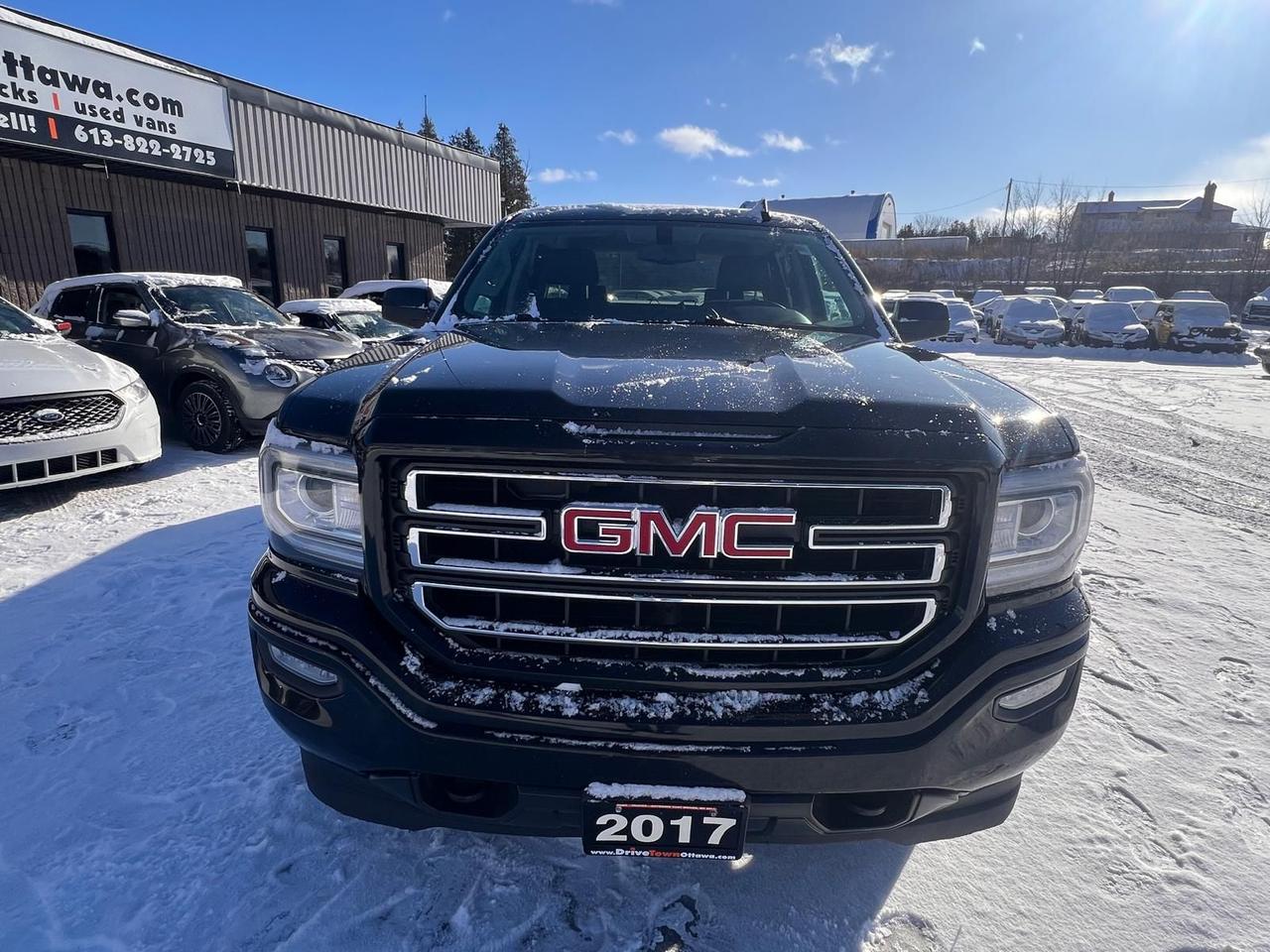 2017 GMC Sierra 1500 SLE Photo