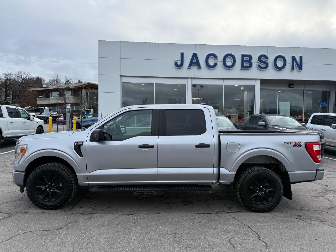 2022 Ford F-150 XL Photo1