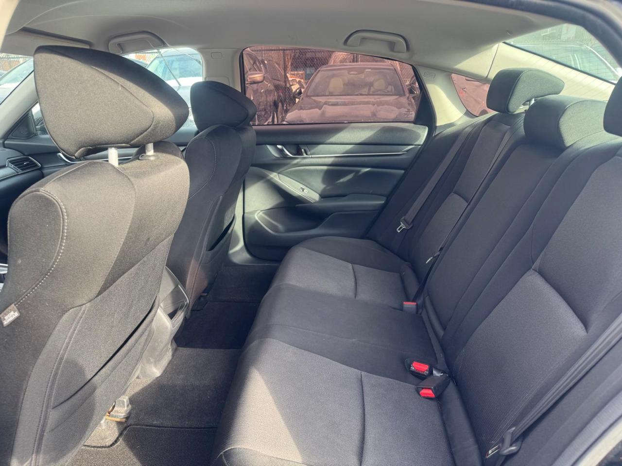 2018 Honda Accord LX | CLEAN TITLE | LOW KMS| Photo