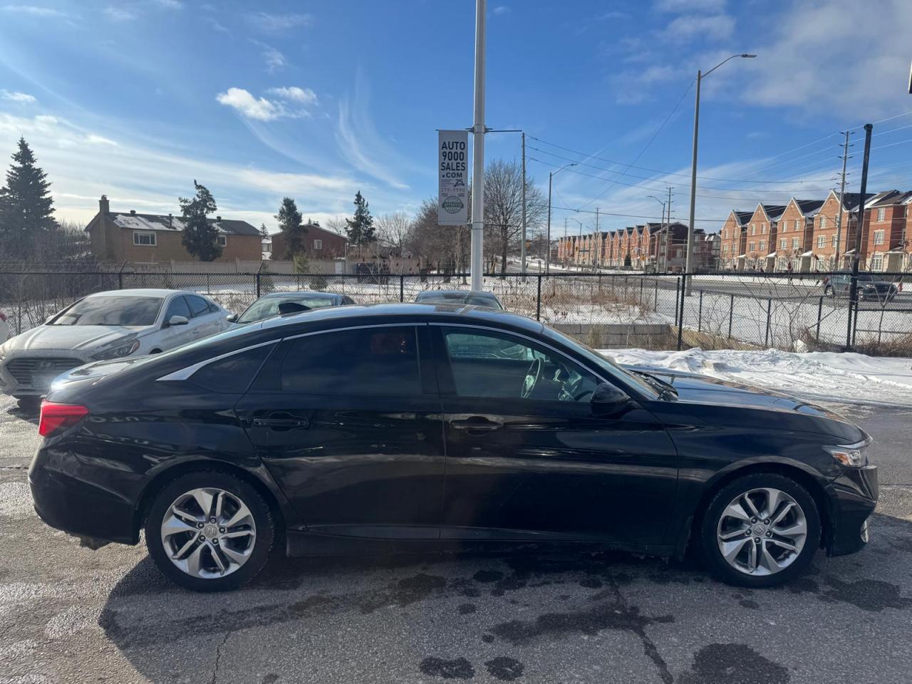 2018 Honda Accord LX | CLEAN TITLE | LOW KMS| Photo