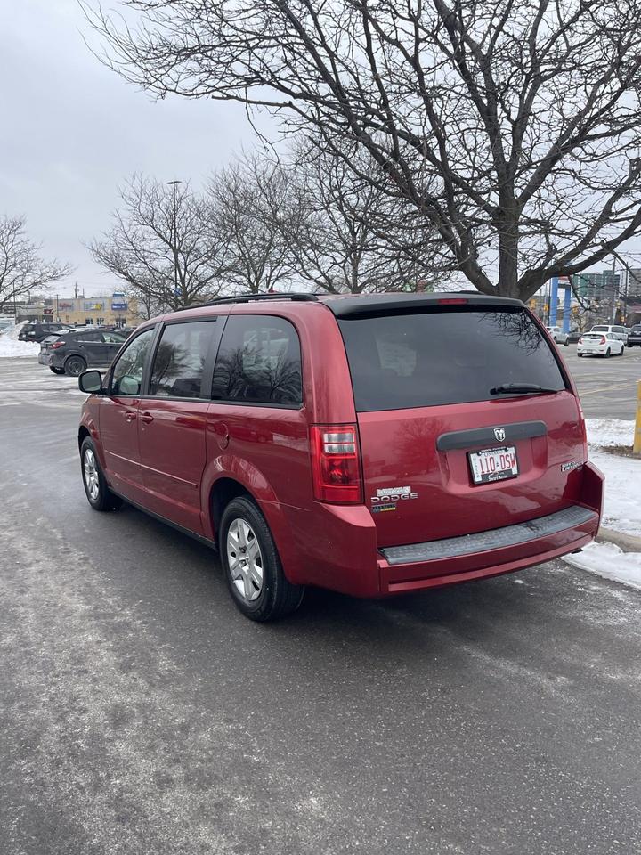 2009 Dodge Grand Caravan SE  STOW N GO   ONLY 168,000 KMS Photo