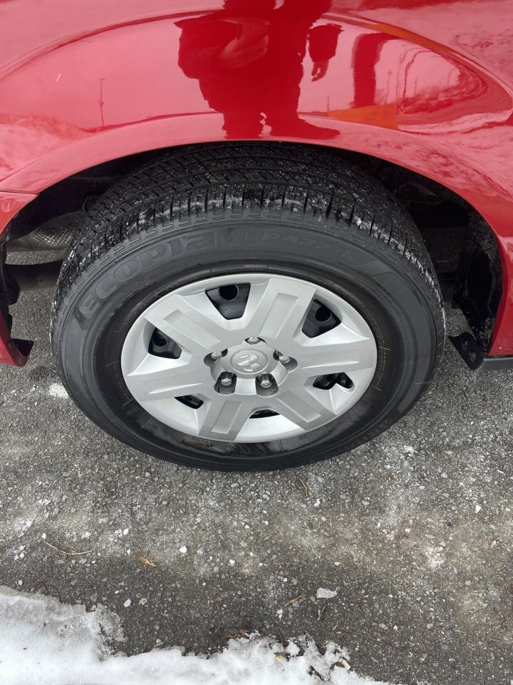 2009 Dodge Grand Caravan SE  STOW N GO   ONLY 168,000 KMS Photo