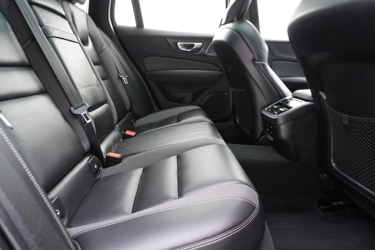 2019 Volvo V60 R-DESIGN / T6 AWD / NO ACCIDENTS / IMMACULATE CAR Photo