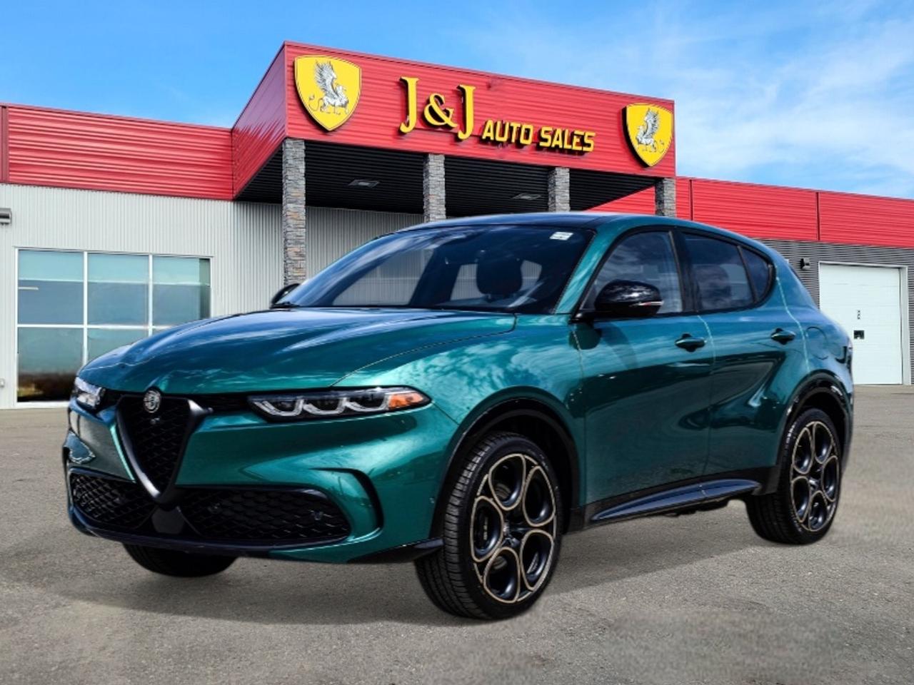 Odometer is 14711 kilometers below market average! Verde Fangio Metallic 2025 Alfa Romeo Tonale AWD 6-Speed Automatic 1.3L I4 Welcome to our dealership, where we cater to every car shoppers needs with our diverse range of vehicles. Whether youre seeking peace of mind with our meticulously inspected and Certified Pre-Owned vehicles, looking for great value with our carefully selected Value Line options, or are a hands-on enthusiast ready to tackle a project with our As-Is mechanic specials, weve got something for everyone. At our dealership, quality, affordability, and variety come together to ensure that every customer drives away satisfied. Experience the difference and find your perfect match with us today.