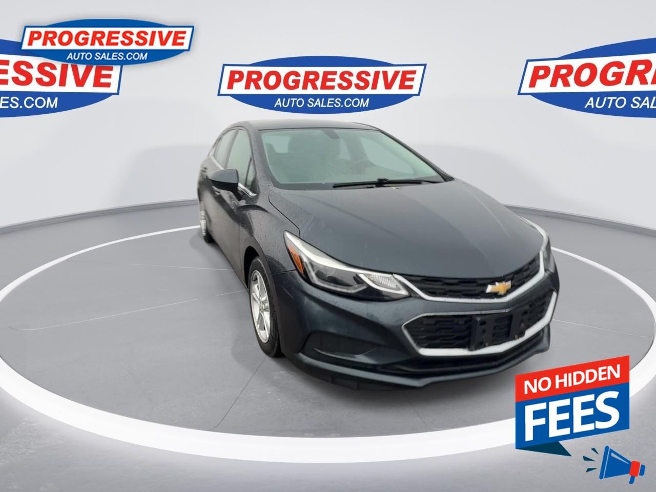 2018 Chevrolet Cruze LT AUTO Photo2