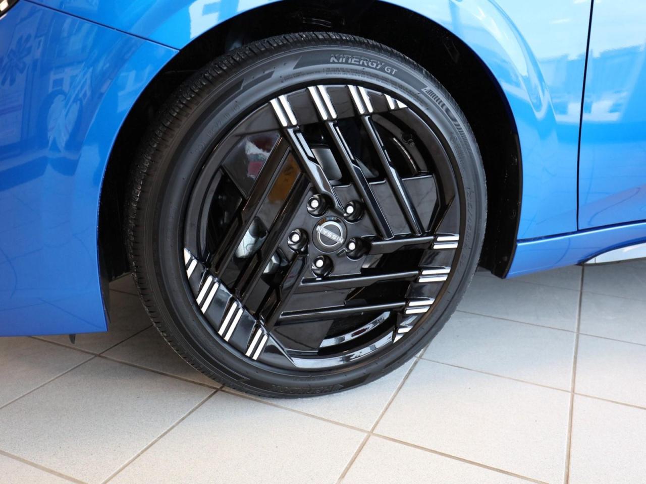 2026 Nissan Sentra SR Photo2