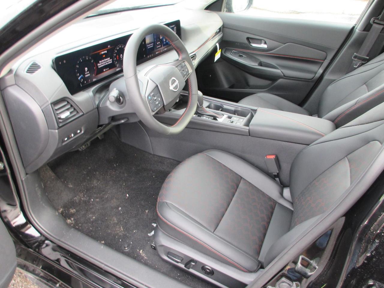 2026 Nissan Sentra SR Photo