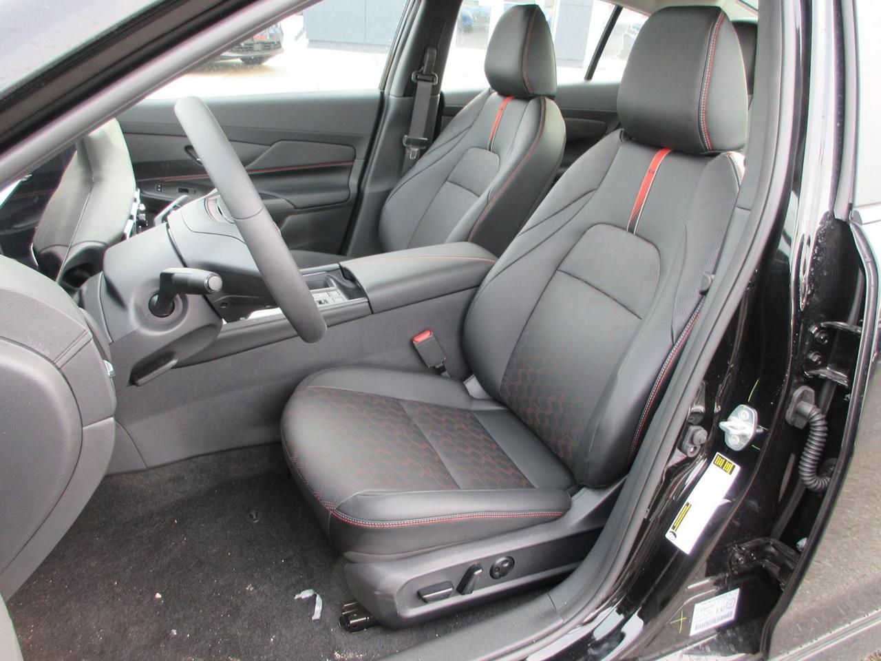 2026 Nissan Sentra SR Photo