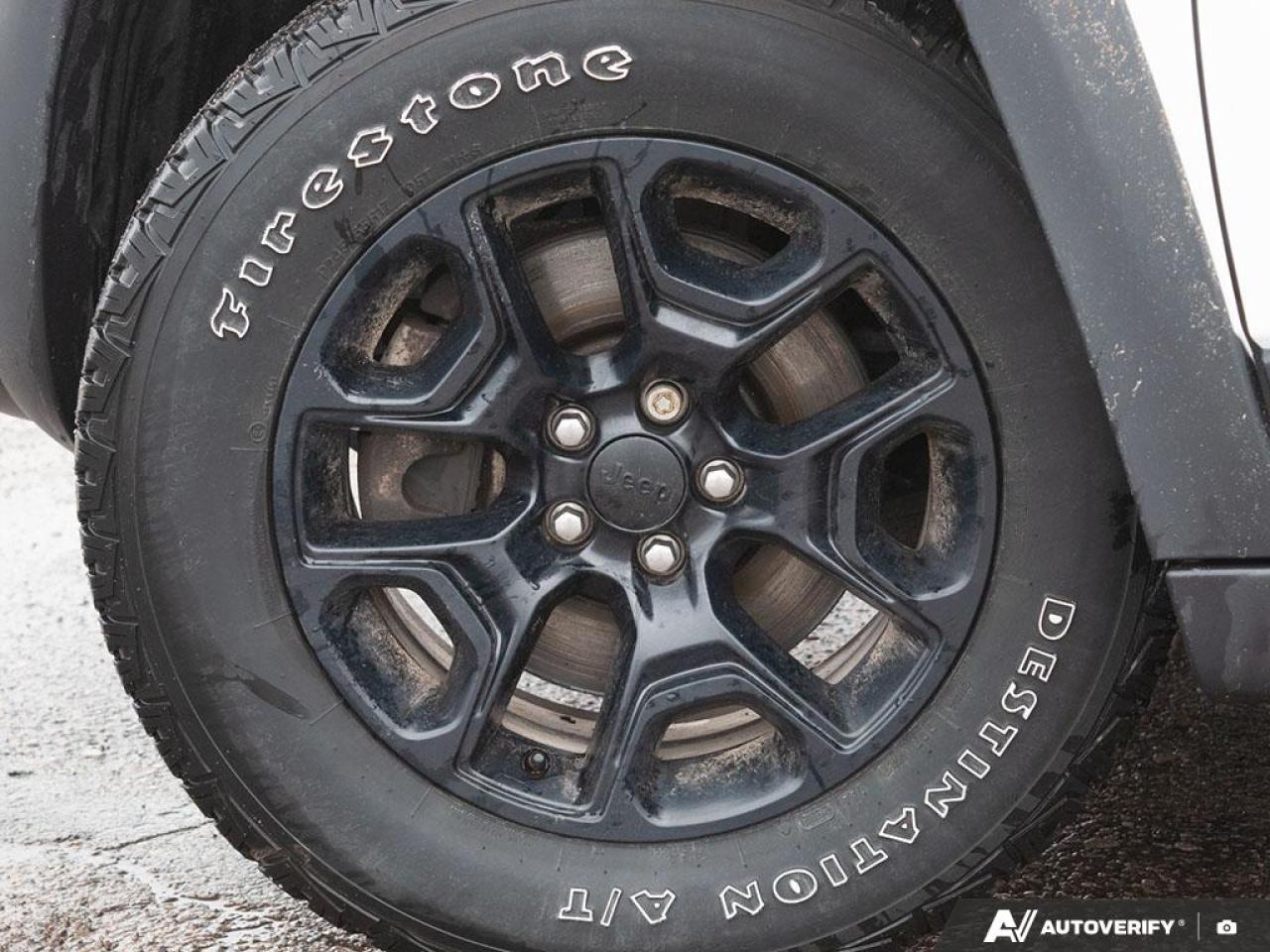 2022 Jeep Cherokee Trailhawk Sun and Sound Group Photo