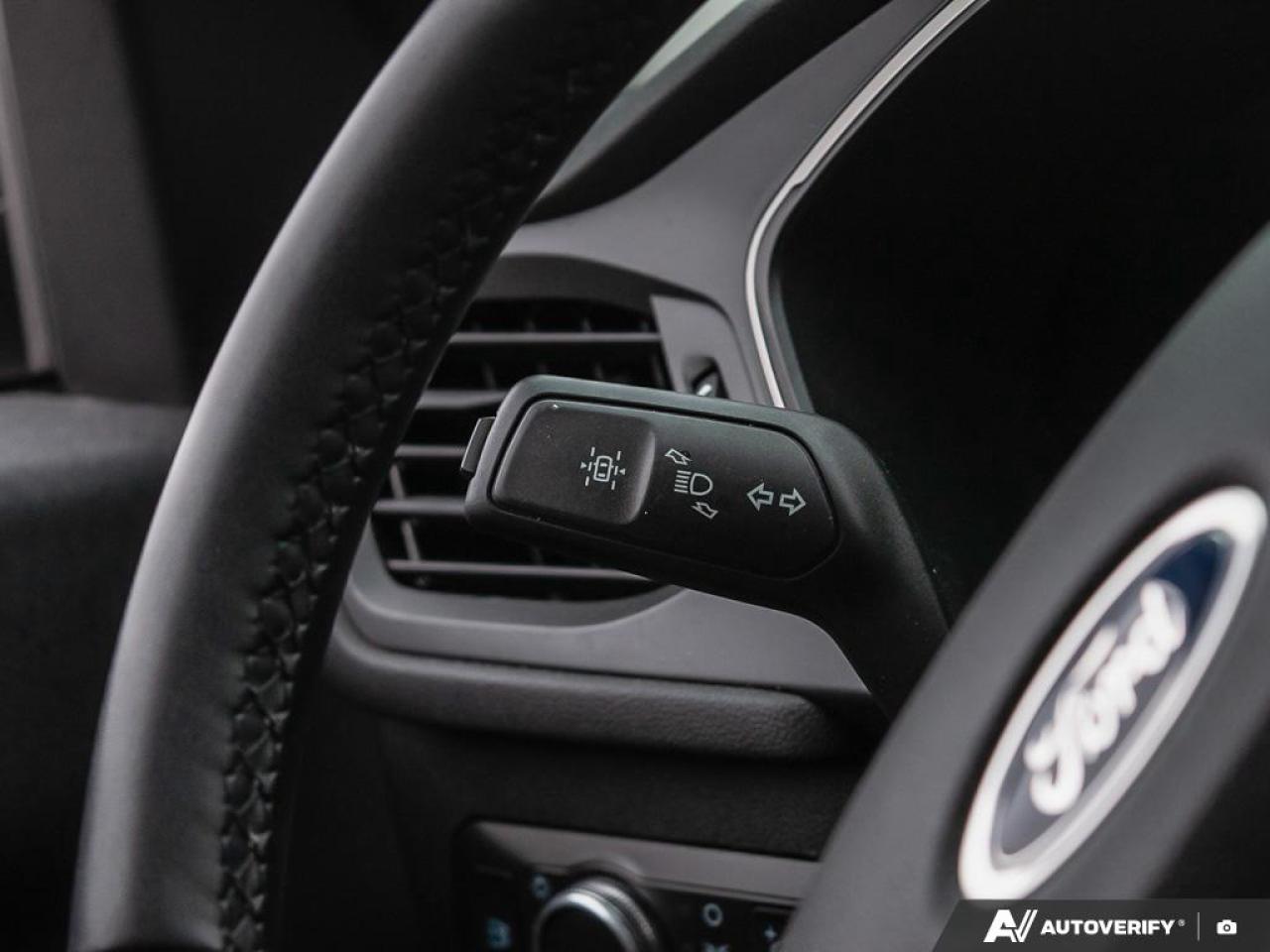 2022 Ford Escape SE Hybrid Photo