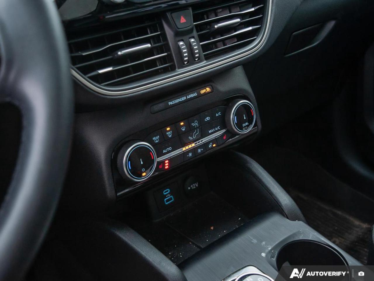 2022 Ford Escape SE Hybrid Photo