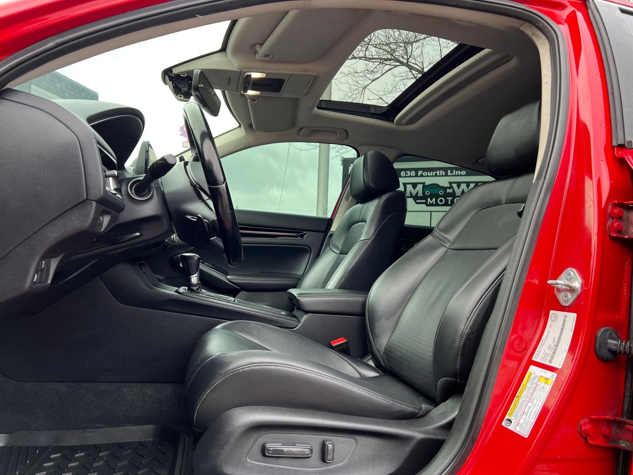 2022 Honda Civic Touring NO ACCIDENTS FULLY LOADED BLINDSPOT Photo