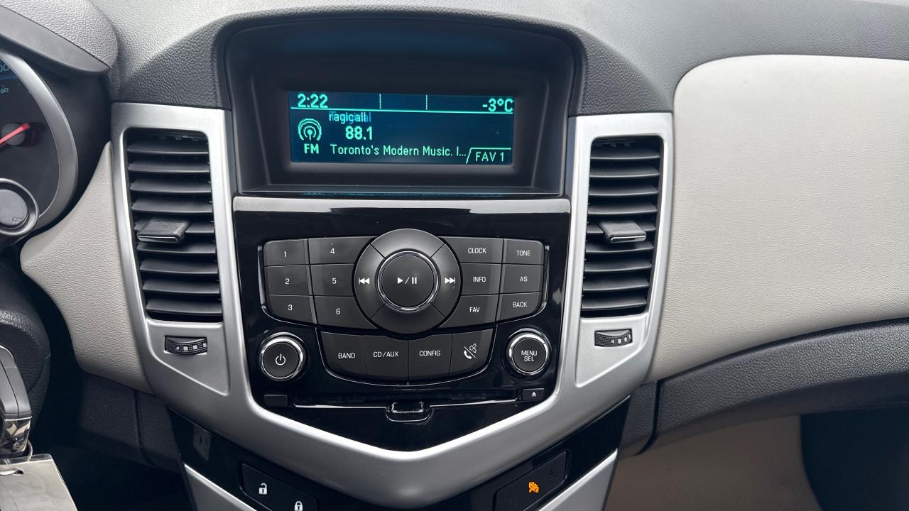 2013 Chevrolet Cruze LS Photo