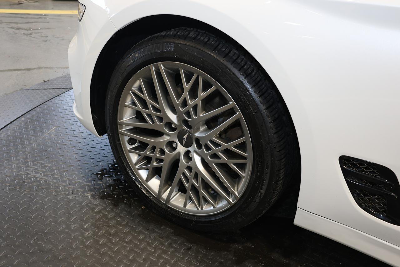 2022 Genesis G70 2.0T AWD - SUNROOF|NAVI|CAMERA|BLINDSPOT|LANEKEEP Photo