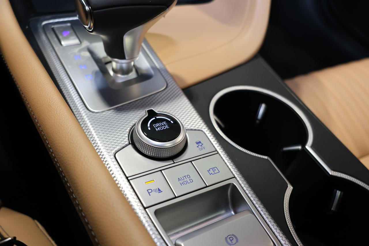 2022 Genesis G70 2.0T AWD - SUNROOF|NAVI|CAMERA|BLINDSPOT|LANEKEEP Photo