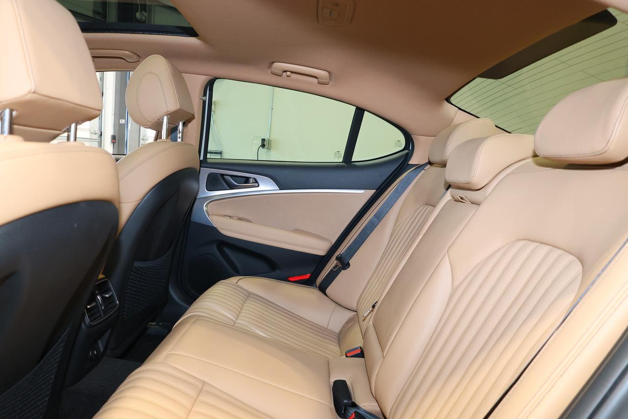 2022 Genesis G70 2.0T AWD - SUNROOF|NAVI|CAMERA|BLINDSPOT|LANEKEEP Photo