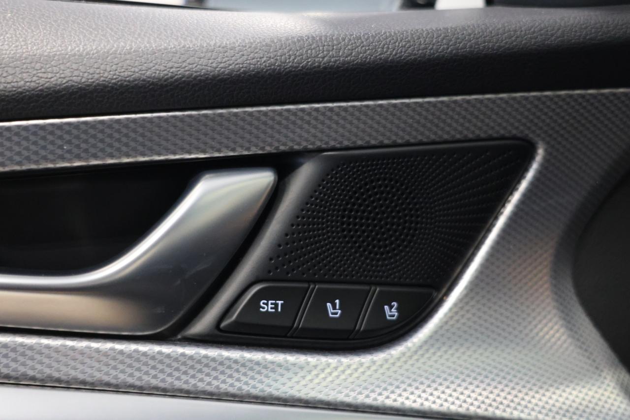 2022 Genesis G70 2.0T AWD - SUNROOF|NAVI|CAMERA|BLINDSPOT|LANEKEEP Photo