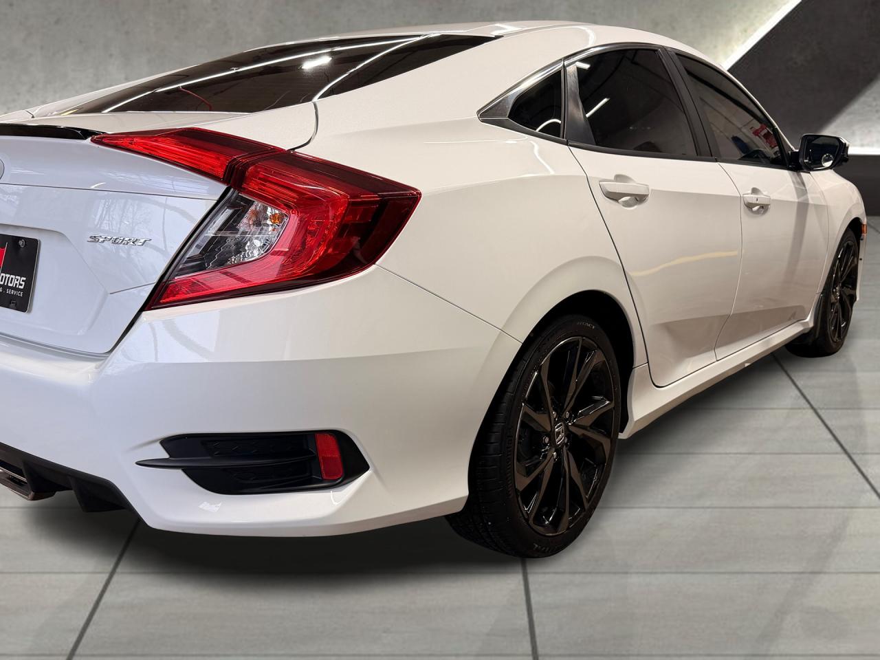 2019 Honda Civic Sport+Roof+Camera+Heated Seats+CLEAN CARFAX Photo