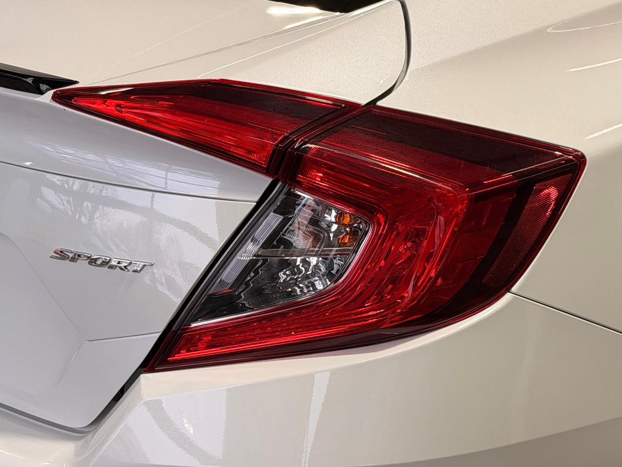 2019 Honda Civic Sport+Roof+Camera+Heated Seats+CLEAN CARFAX Photo