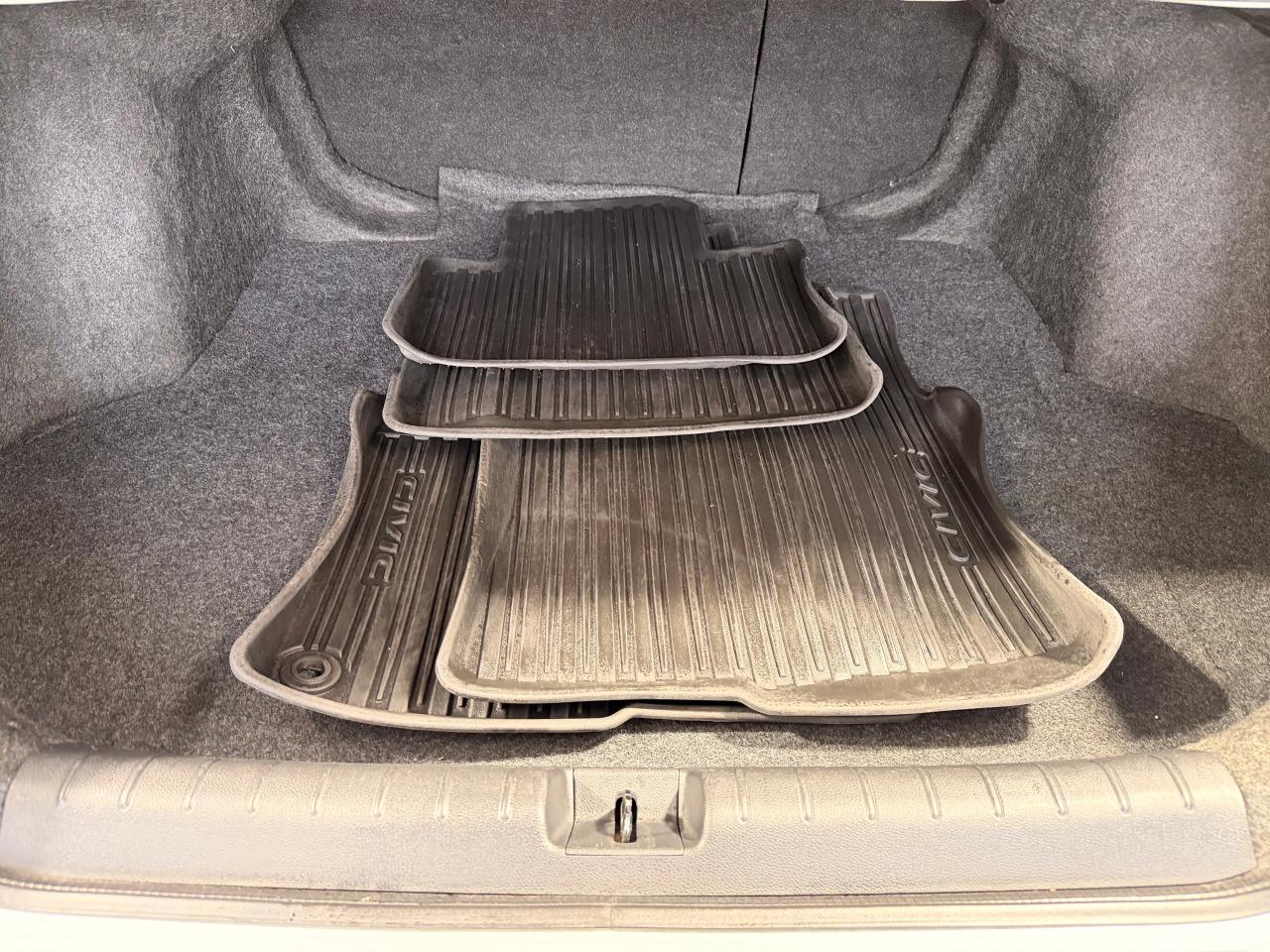 2019 Honda Civic Sport+Roof+Camera+Heated Seats+CLEAN CARFAX Photo90