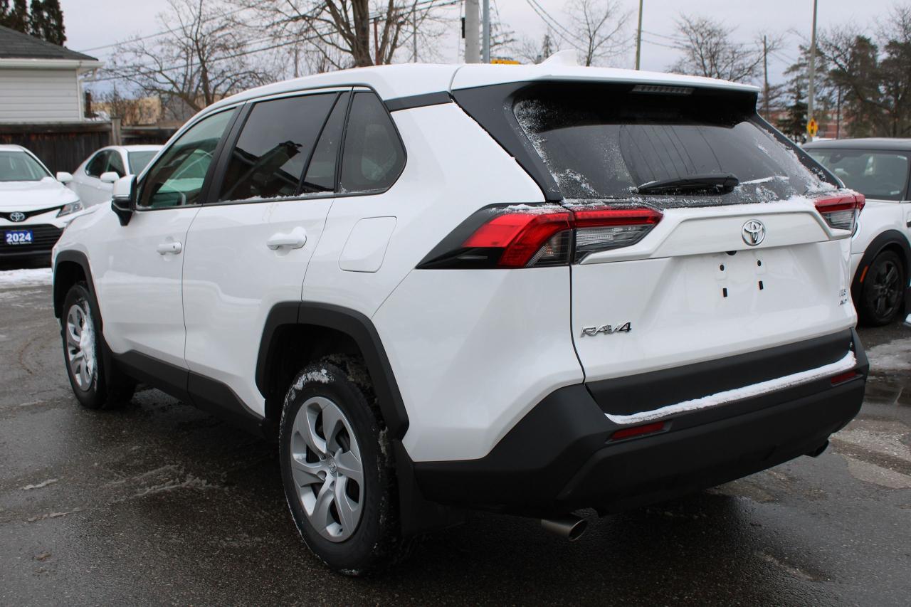 2024 Toyota RAV4 LE Photo