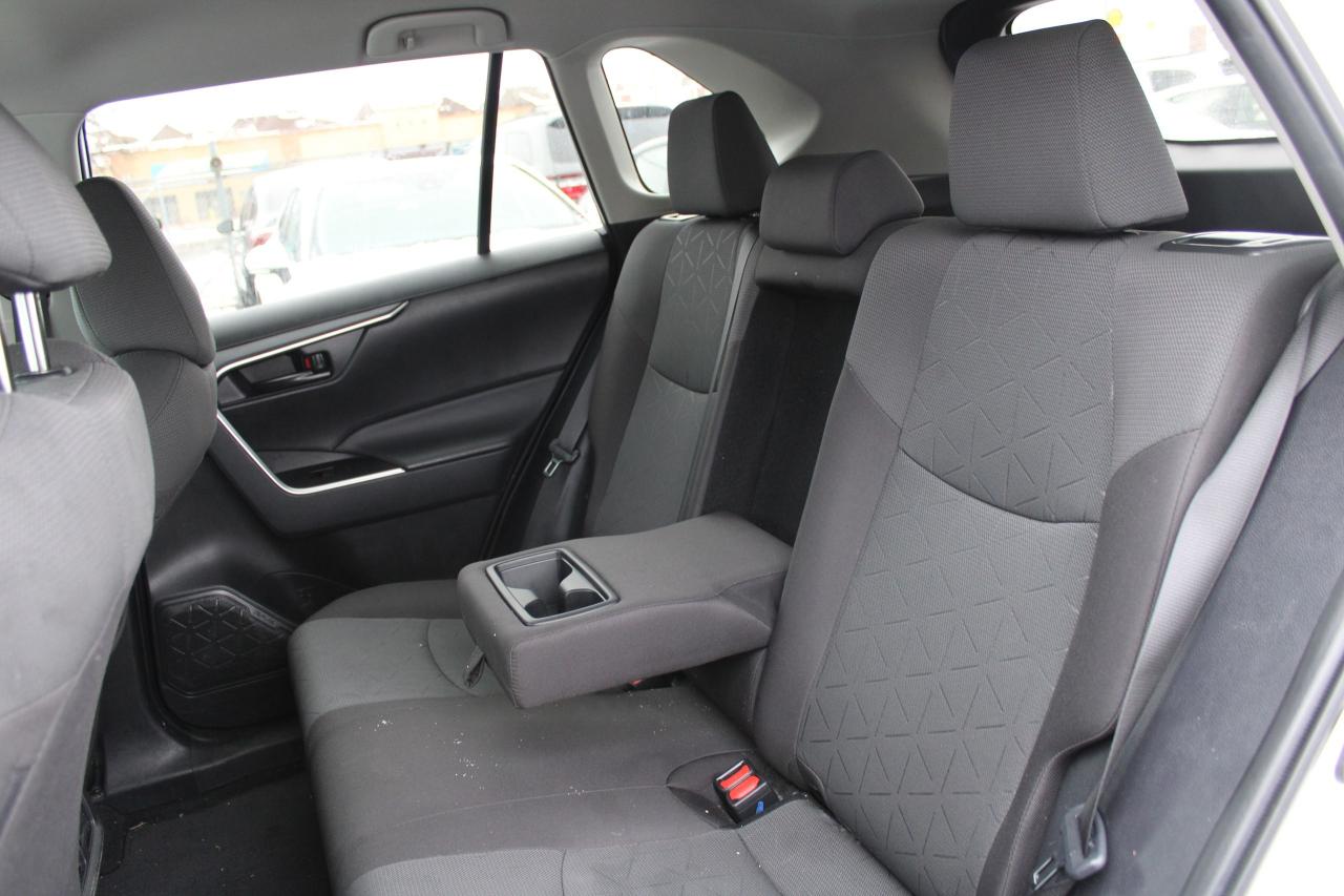 2024 Toyota RAV4 LE Photo