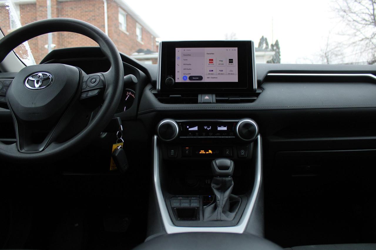 2024 Toyota RAV4 LE Photo