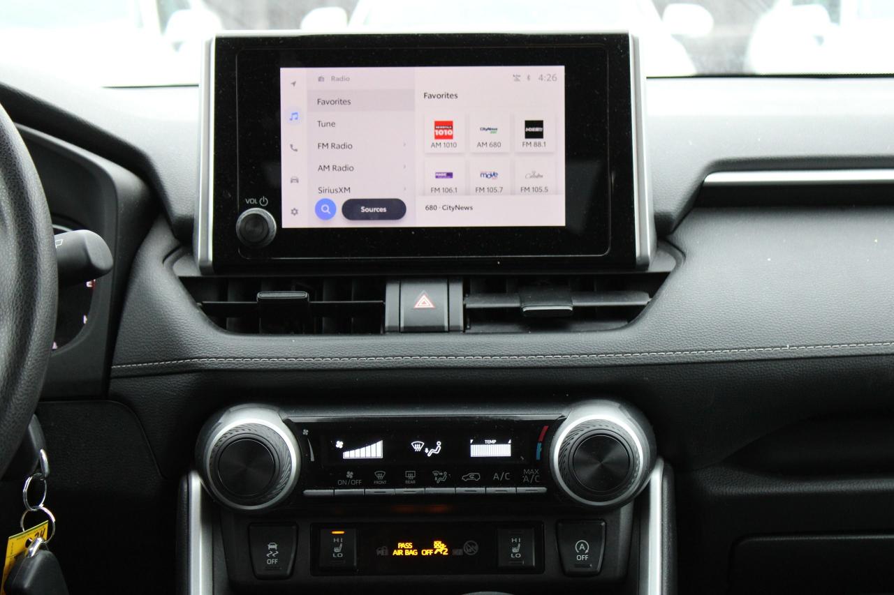 2024 Toyota RAV4 LE Photo