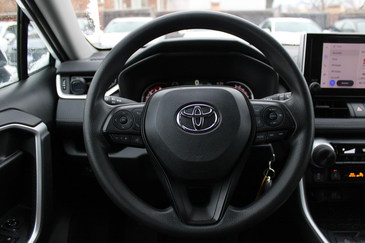 2024 Toyota RAV4 LE Photo