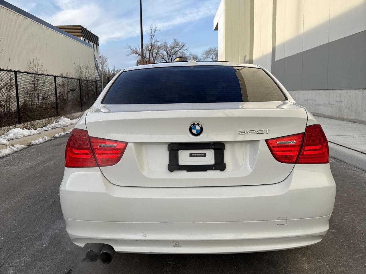 2011 BMW 3 Series 328i xDrive Photo