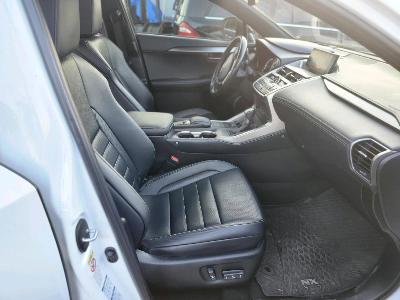 2017 Lexus NX 200t F-Sport, Navi, AWD 4dr Photo