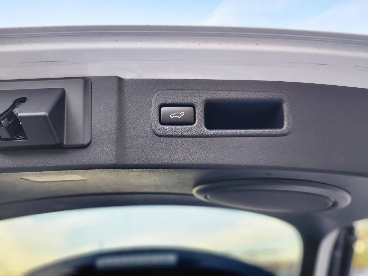 2017 Lexus NX 200t F-Sport, Navi, AWD 4dr Photo