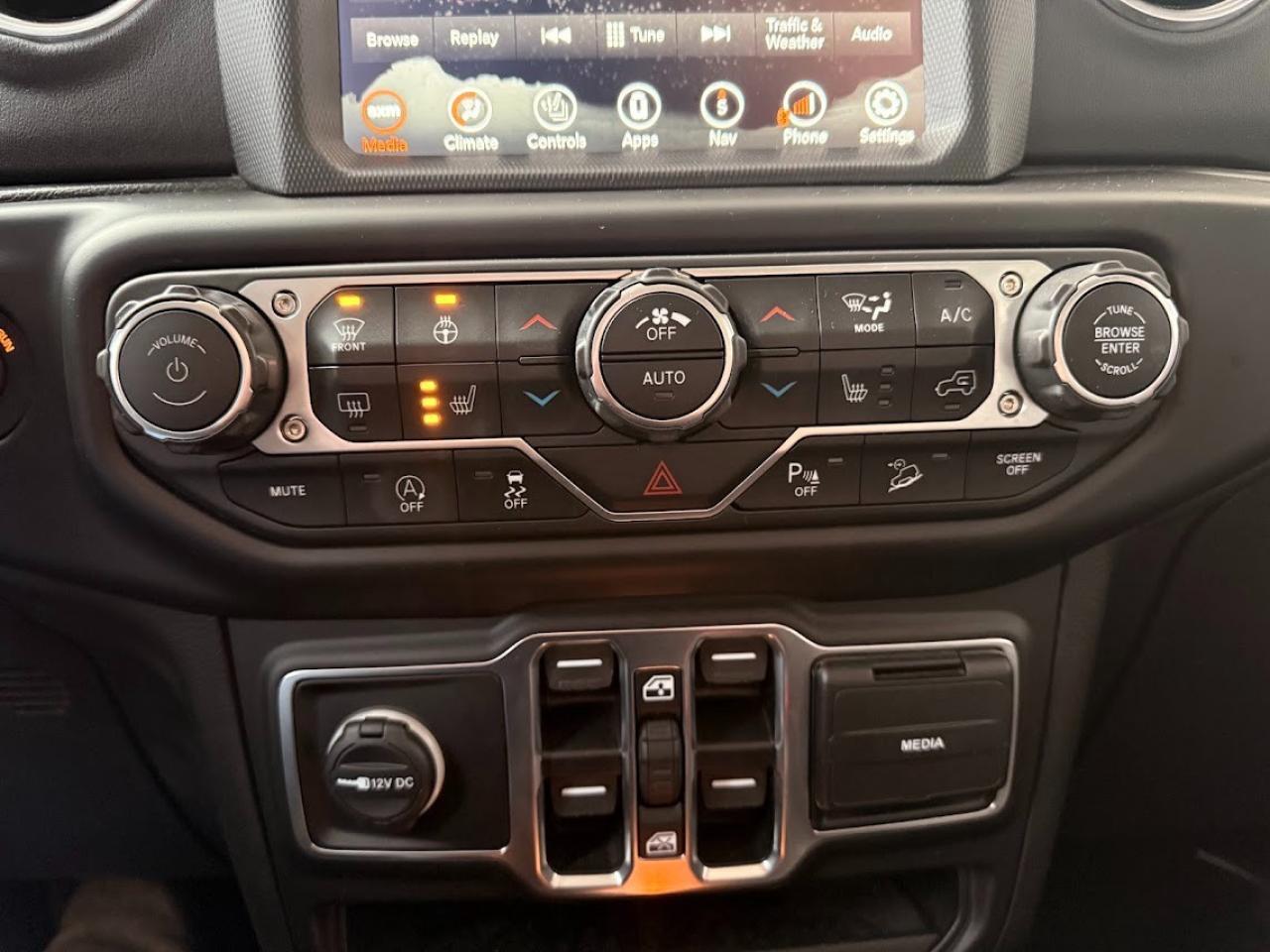 2020 Jeep Wrangler Unlimited Sahara Photo