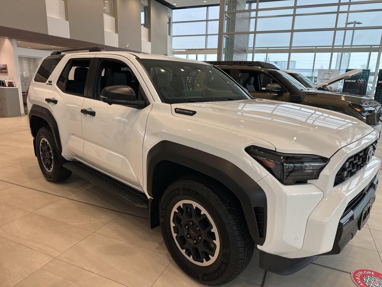 2025 Toyota 4Runner HYBRID Photo2