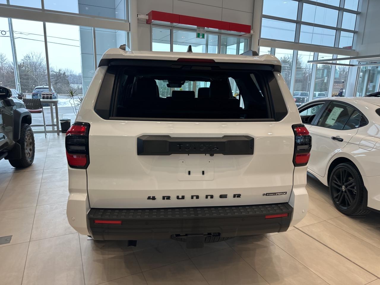 2025 Toyota 4Runner HYBRID Photo4