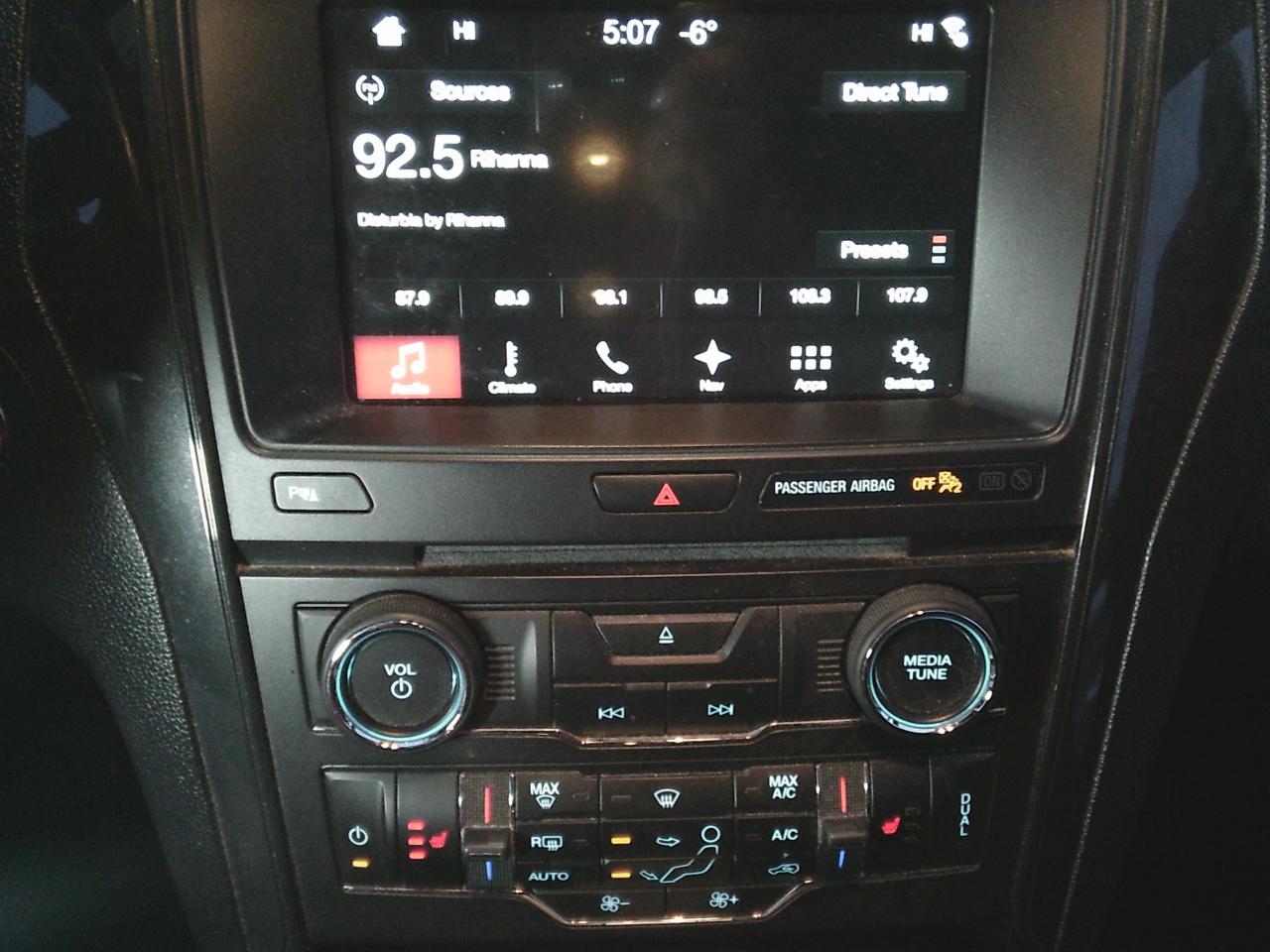 2017 Ford Explorer 4WD 4dr XLT 7 PASS Photo