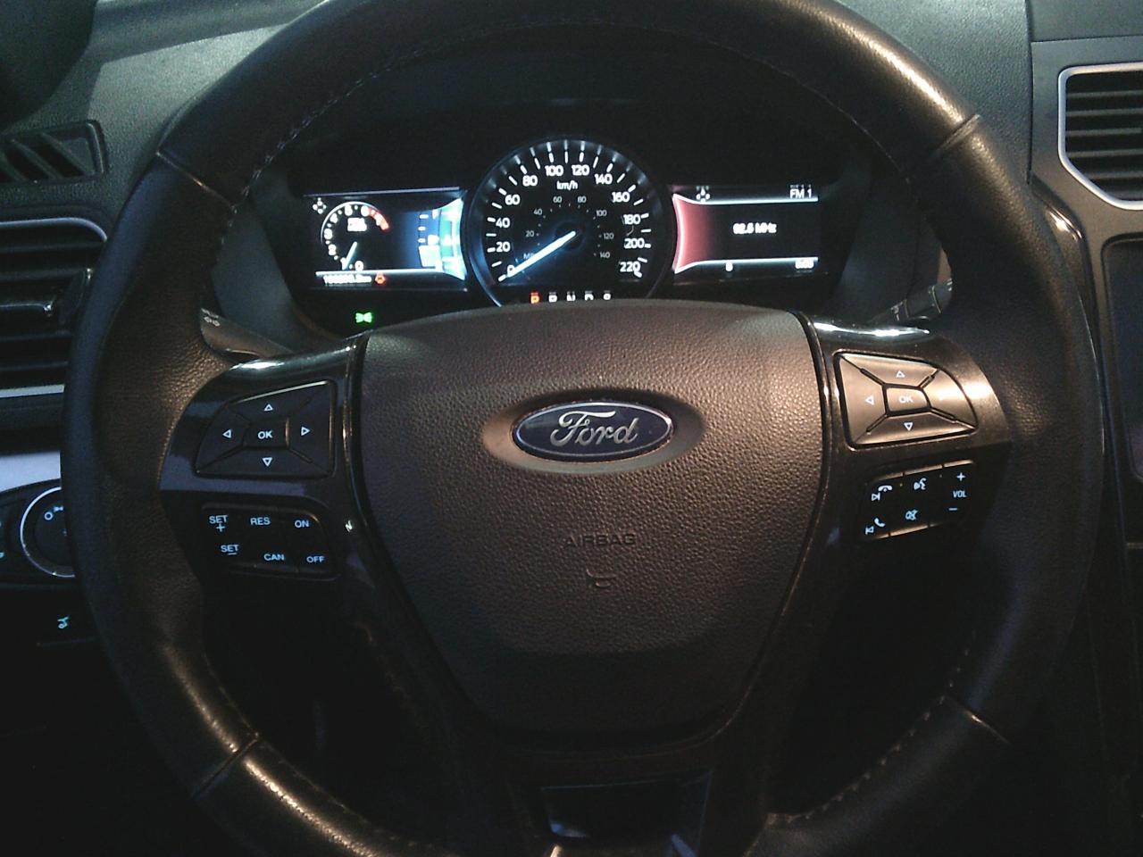 2017 Ford Explorer 4WD 4dr XLT 7 PASS Photo