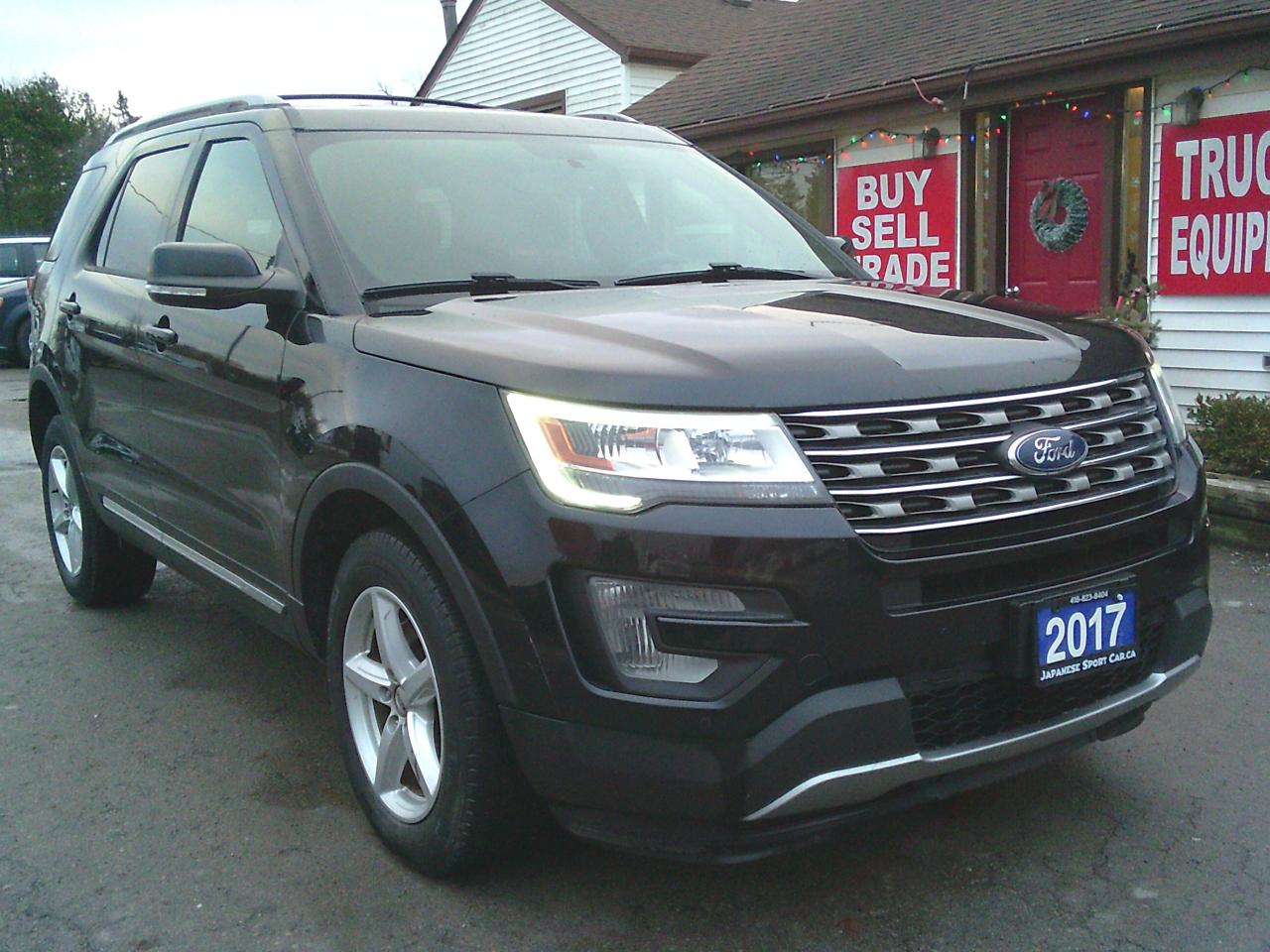 2017 Ford Explorer 4WD 4dr XLT 7 PASS Photo