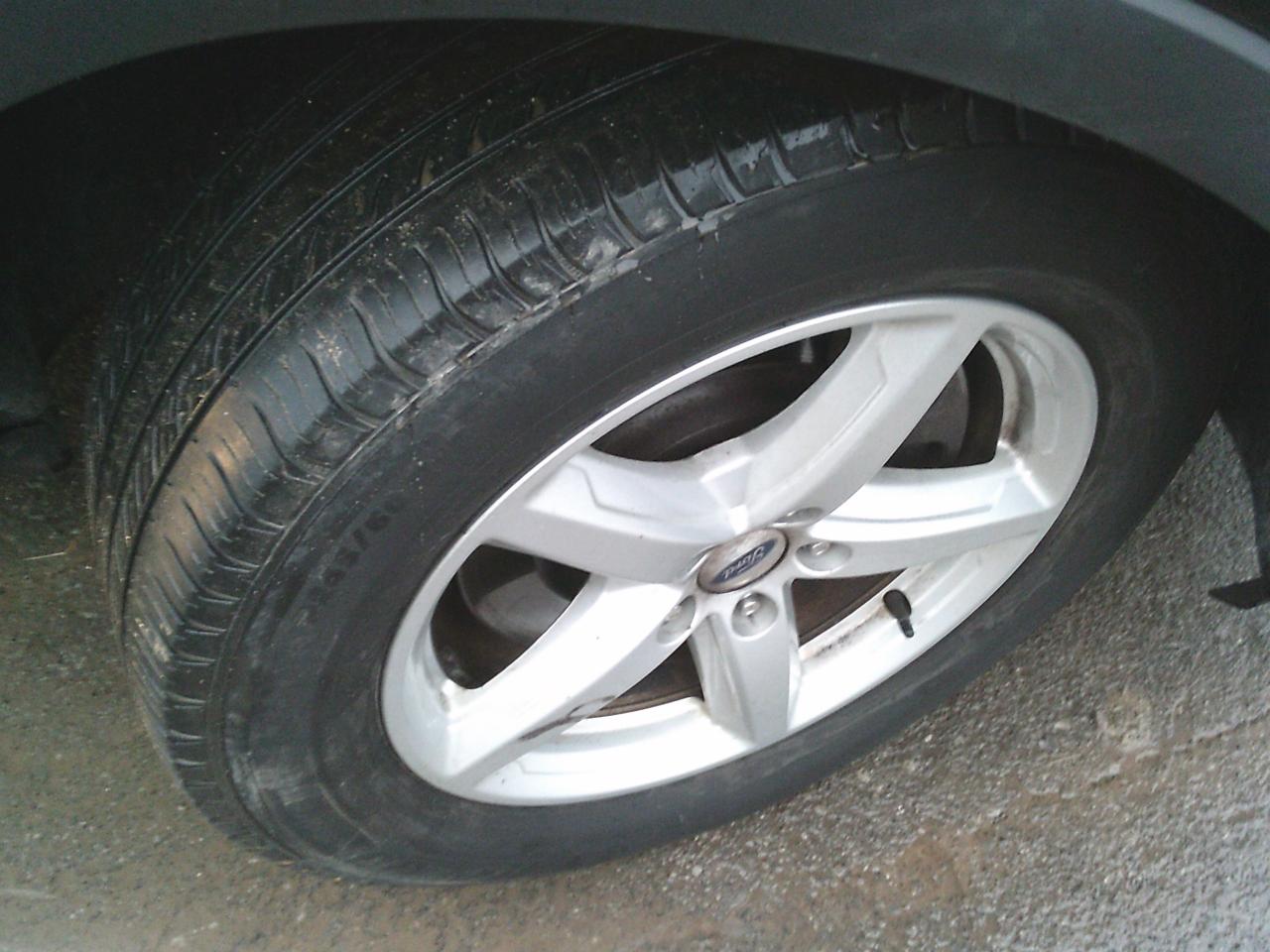 2017 Ford Explorer 4WD 4dr XLT 7 PASS Photo