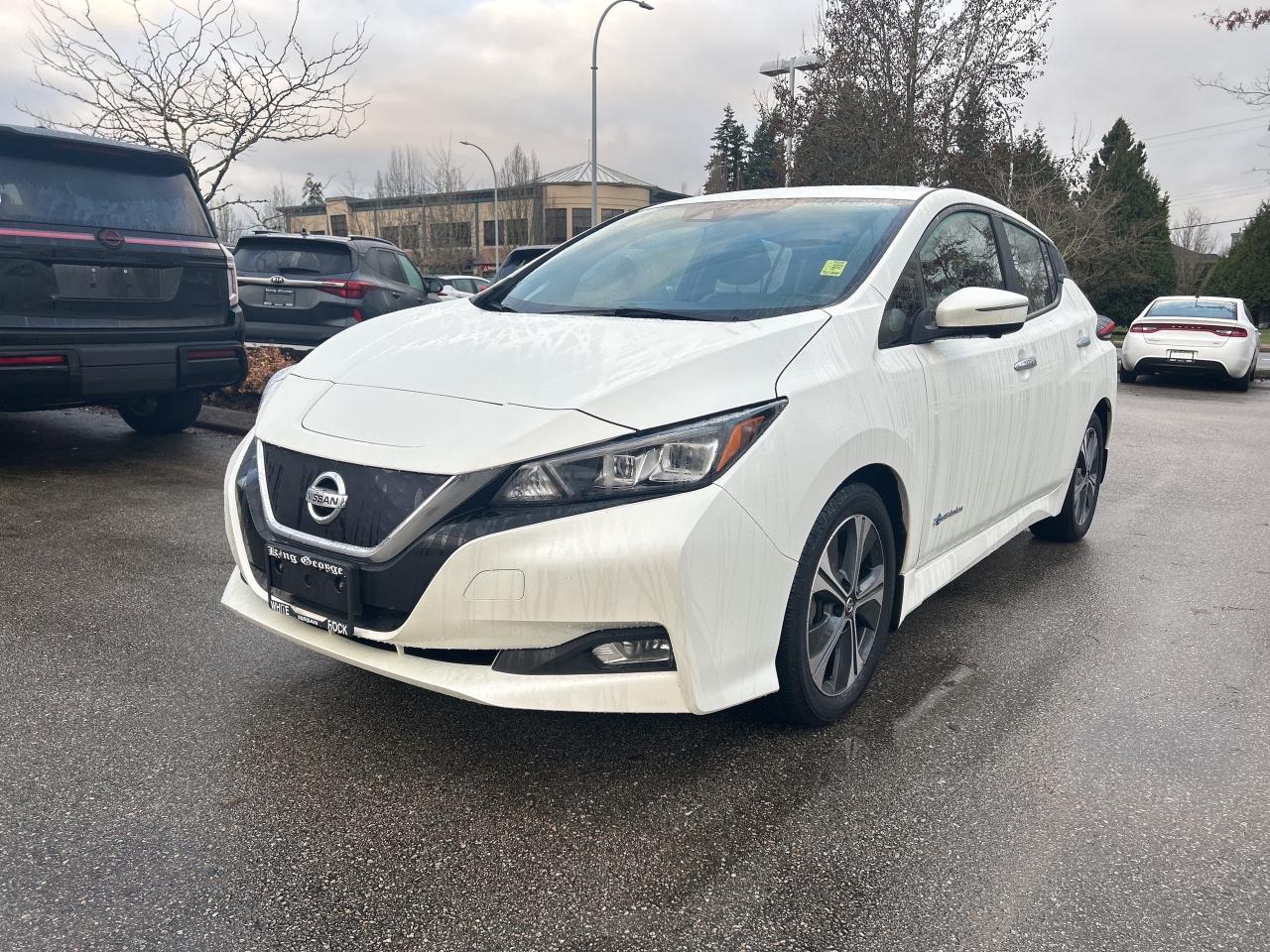 AUTOMATIC, AIR COND, LEATHER POWER HEATED SEATS, NAVIGATION PLUS ALL POWER OPTIONS. CAR PROOF ON REQUEST! VEHICLE WARRANTY IS INCLUDED AT THIS PRICE! Call one of our Licensed Sales Consultants for accurate details. Your Trade in is welcome at King George Nissan.  Price subject to $599 documentation fee.