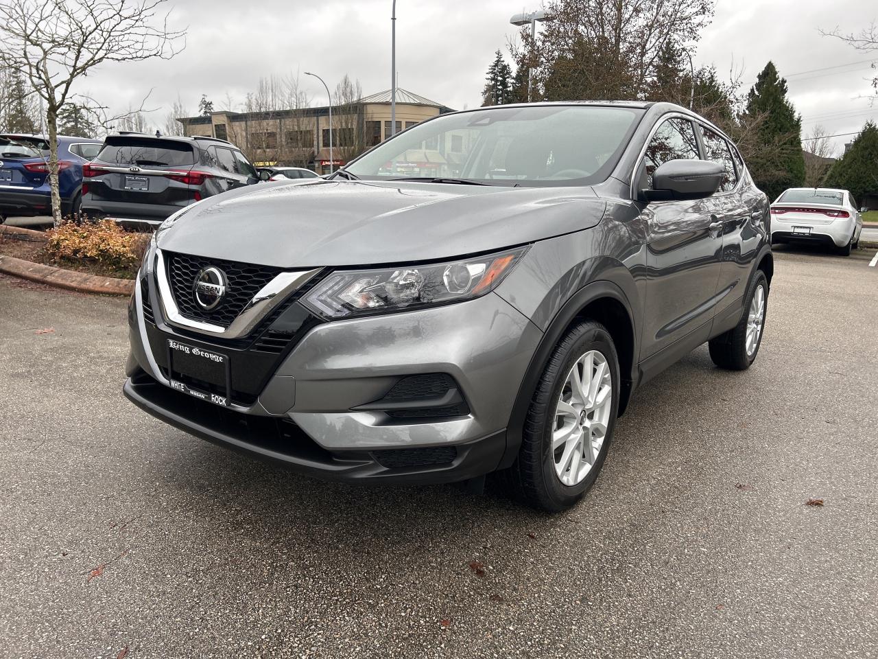 AUTOMATIC, AIR COND, POWER WINDOWS, LOCKS, CRUISE, TILT, ALLOY WHEELS REARVIEW CAMERA AND MORE. CAR PROOF ON REQUEST! VEHICLE WARRANTY IS INCLUDED AT THIS PRICE! Call one of our Licensed Sales Consultants for accurate details. Your Trade in is welcome at King George Nissan.  Price subject to $599 documentation fee.