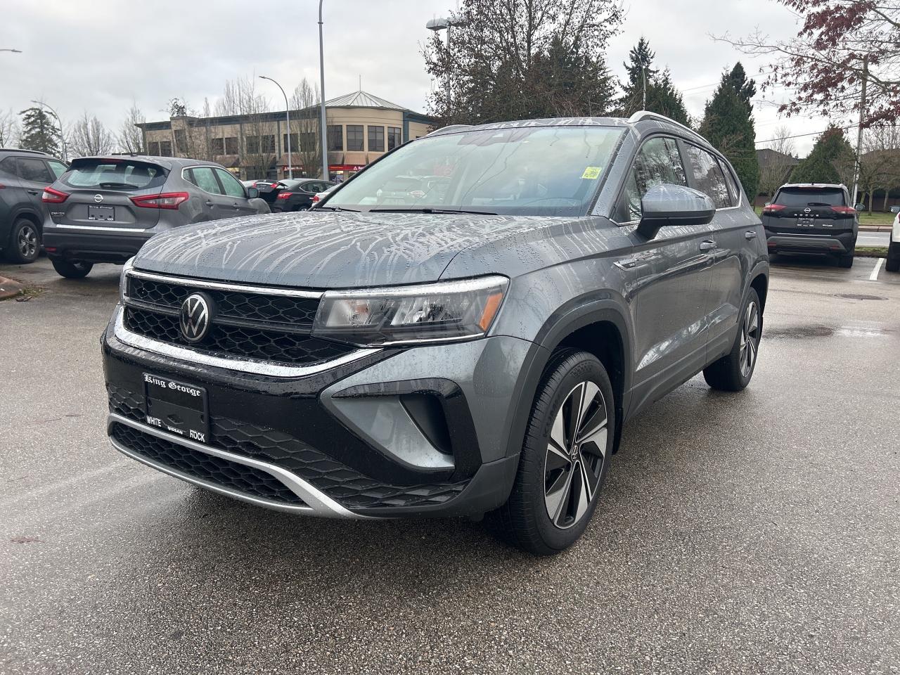 AUTOMATIC, AIR COND, POWER WINDOWS, LOCKS, CRUISE, TILT, ALLOY WHEELS, HEATED SEATS, APPLE CARPLAY AND ANDROID, REARVIEW CAMERA AND DASH CAM. CAR PROOF ON REQUEST! VEHICLE WARRANTY IS INCLUDED AT THIS PRICE! Call one of our Licensed Sales Consultants for accurate details. Your Trade in is welcome at King George Nissan.  Price subject to $599 documentation fee.