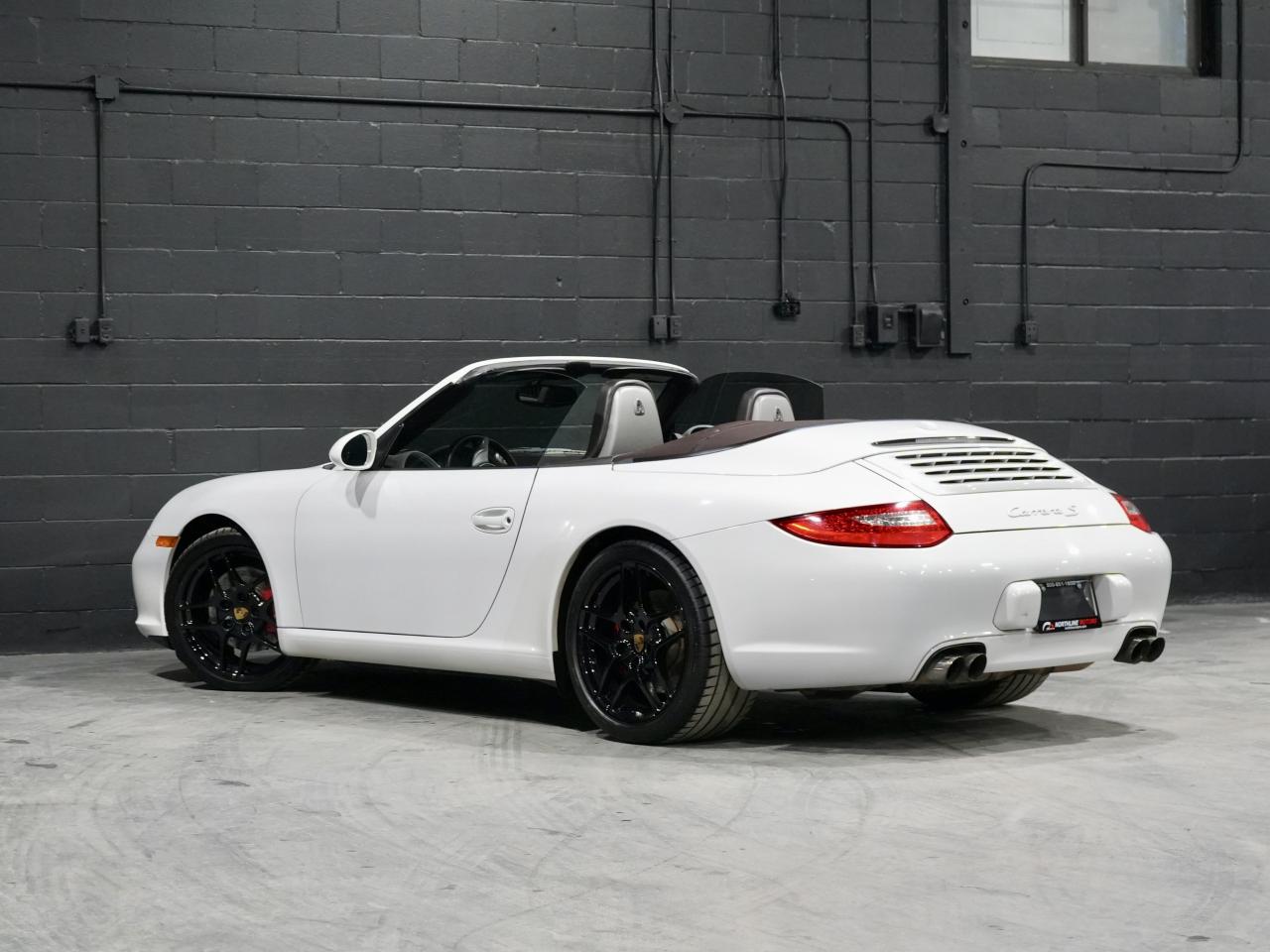 2010 Porsche 911 2dr Cabriolet Carrera S/BOSE/NAV/NO ACCIDENT Photo