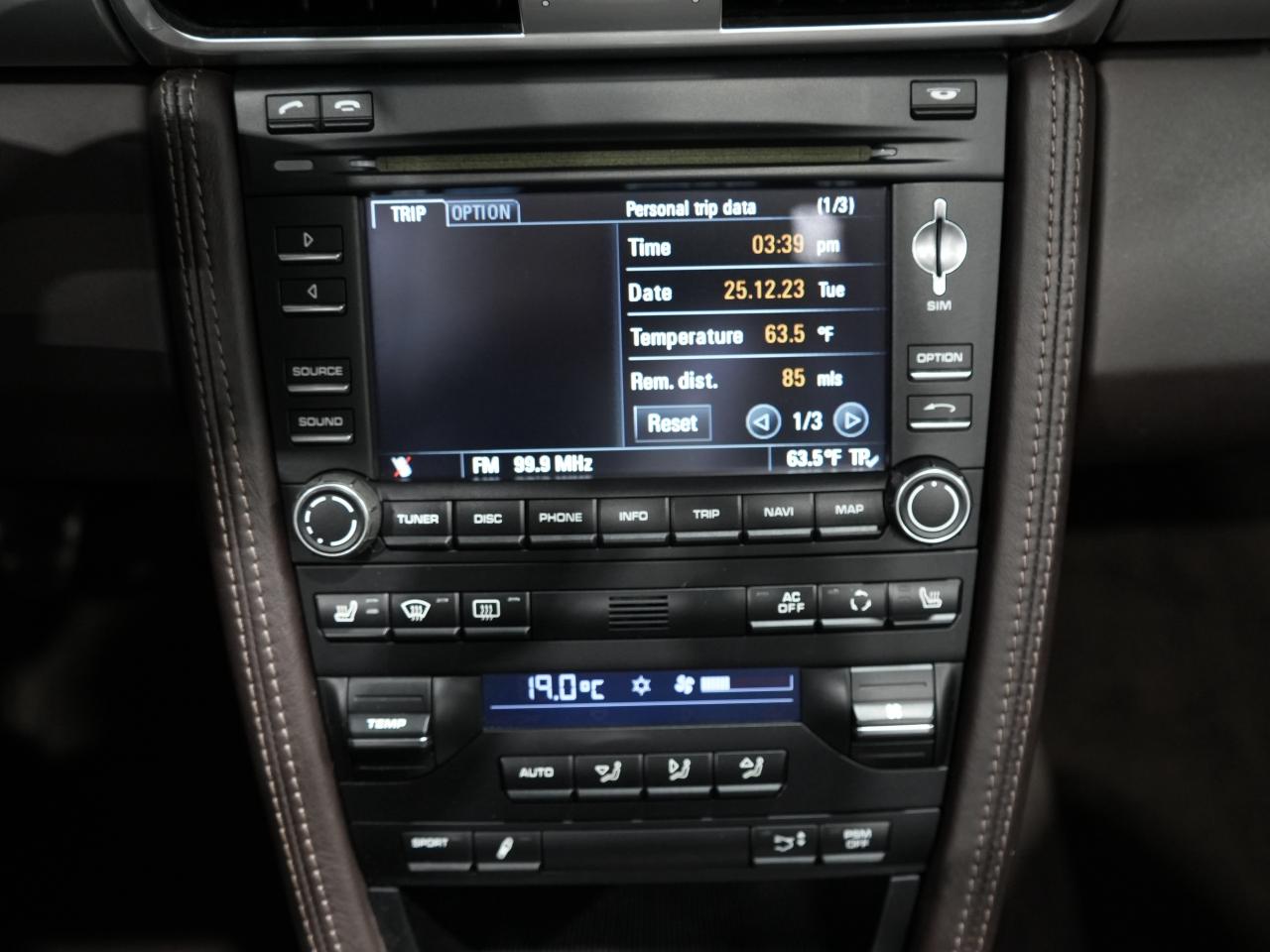 2010 Porsche 911 2dr Cabriolet Carrera S/BOSE/NAV/NO ACCIDENT Photo