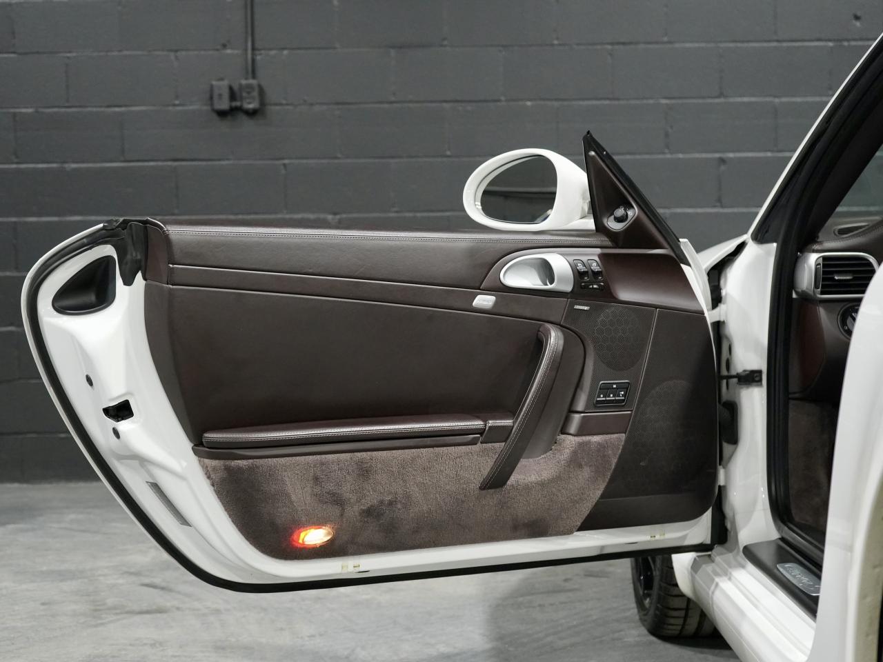 2010 Porsche 911 2dr Cabriolet Carrera S/BOSE/NAV/NO ACCIDENT Photo