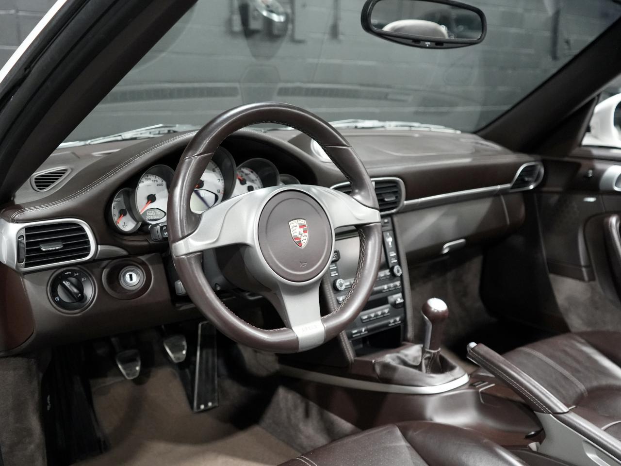 2010 Porsche 911 2dr Cabriolet Carrera S/BOSE/NAV/NO ACCIDENT Photo