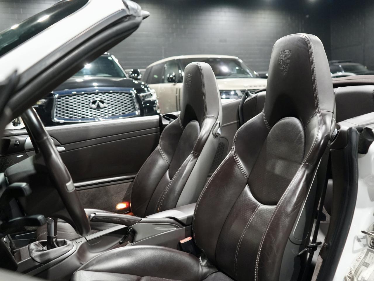 2010 Porsche 911 2dr Cabriolet Carrera S/BOSE/NAV/NO ACCIDENT Photo