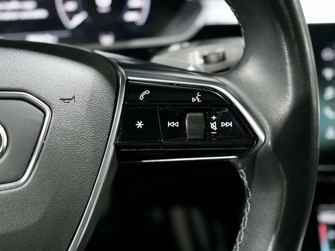 2022 Audi E-Tron Sportback Technik /PANO/HUD/22 IN RIM/360CAM/B&0/MASSAGE/NAV Photo